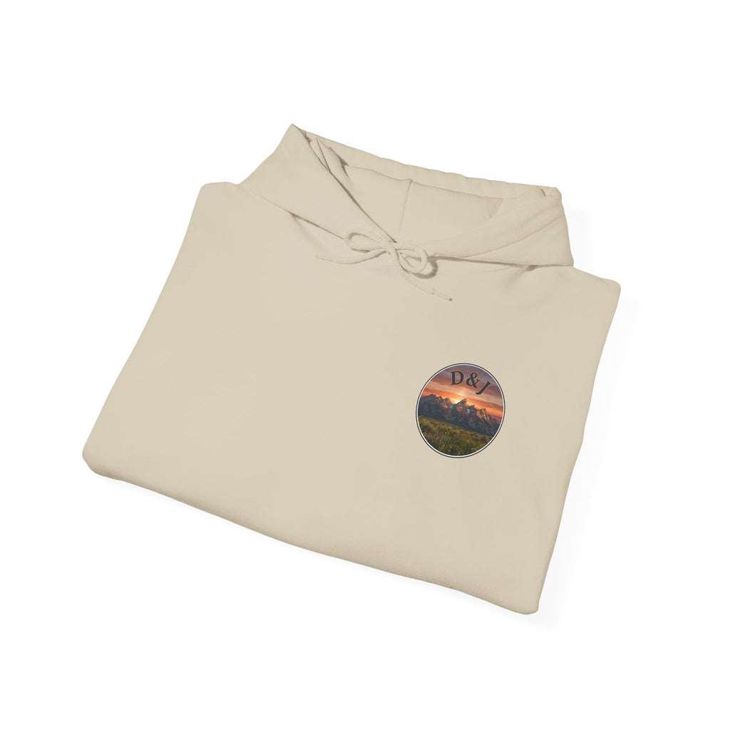 Mountain Sunset Hoodie — "Donde Entra la Paz" Retro Travel Graphic
