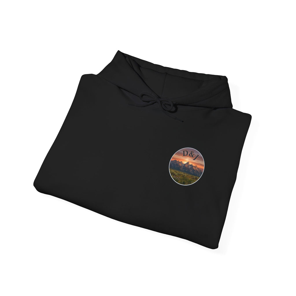 Mountain Sunset Hoodie — "Donde Entra la Paz" Retro Travel Graphic