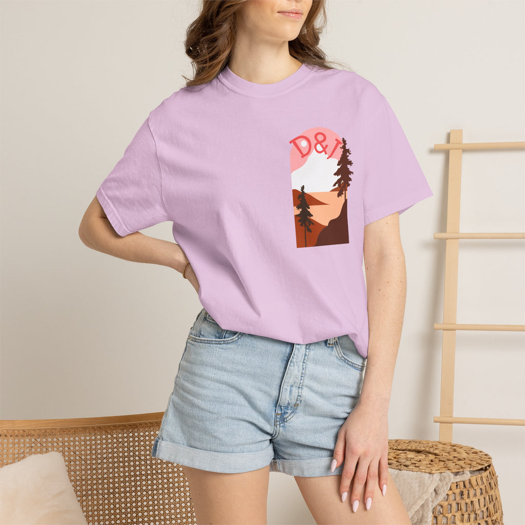 Nature Trail T-Shirt — "Entre Pinos y Senderos" Mountain Scenic Tee