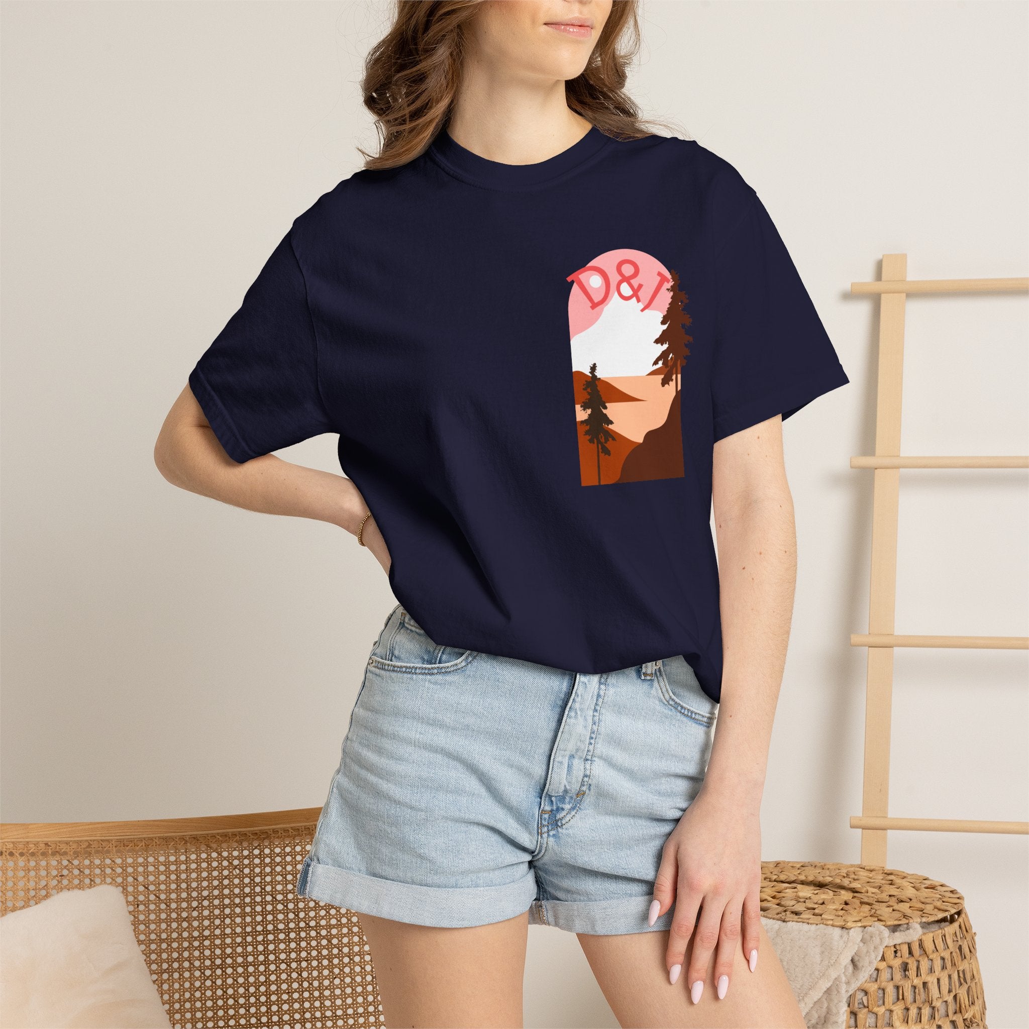 Nature Trail T-Shirt — "Entre Pinos y Senderos" Mountain Scenic Tee