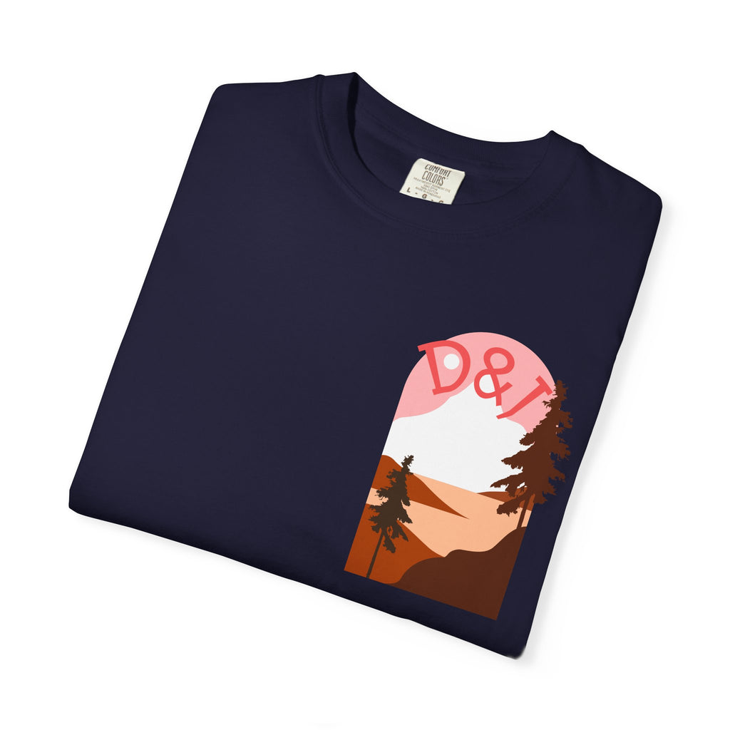 Nature Trail T-Shirt — "Entre Pinos y Senderos" Mountain Scenic Tee